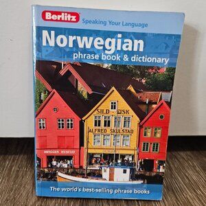 Berlitz Norwegian Phrase Book & Dictionary